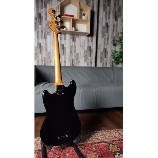 SQOE SPJ400 SHORT SCALE ROASTED MAPLE SERIES IN BLACK