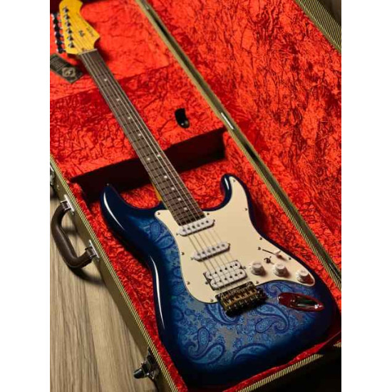 SQOE SEST1100 HSS Custom Shop Series in Blue Paisley Limited Edition with Hardshell Case