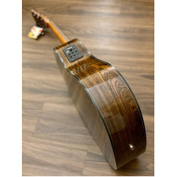 SQOE SPAIN S480C IN NATURAL WITH SOLID CEDAR TOP AND BOCOTE BACK SIDE