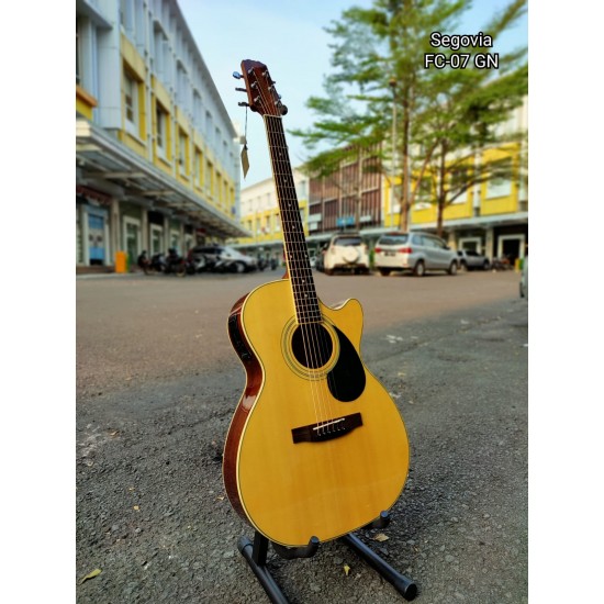 Segovia FC-07 GN Acoustic Electric Guitar Segovia FC-07 GN Acoustic Electric Guitar