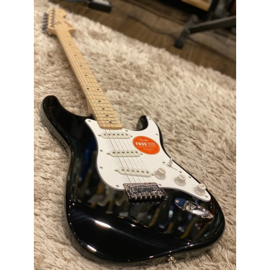 Gitar Elektrik Squier Affinity Stratocaster Maple FB Black